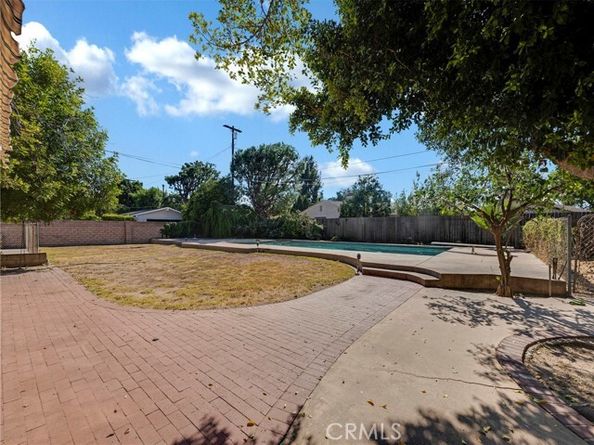 8383 Paso Robles Avenue, Northridge (los Angeles) CA 91325