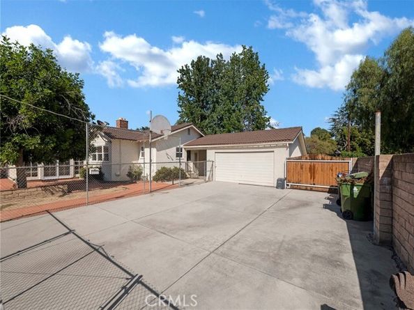 8383 Paso Robles Avenue, Northridge (los Angeles) CA 91325