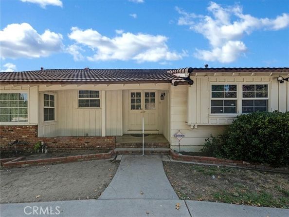 8383 Paso Robles Avenue, Northridge (los Angeles) CA 91325