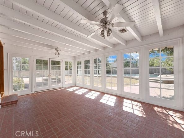 8383 Paso Robles Avenue, Northridge (los Angeles) CA 91325