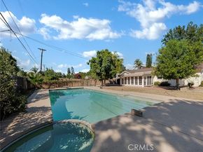 8383 Paso Robles Avenue, Northridge (los Angeles) CA 91325