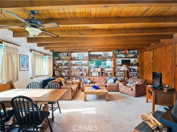 19816 Marilla, Chatsworth (los Angeles) CA 91311