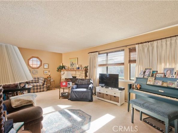 19816 Marilla, Chatsworth (los Angeles) CA 91311