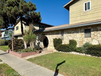 8500 Sunland