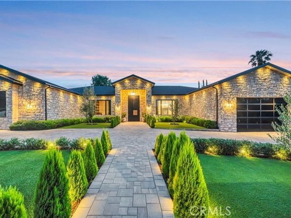 5507 Vanalden, Tarzana (los Angeles) CA 91356