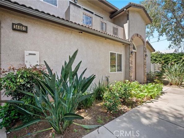 14661 oak road, Sylmar (los Angeles) CA 91342