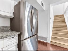 6155 Reseda Blvd 4, Tarzana (los Angeles) CA 91335