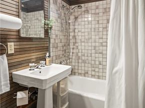 13382 Astoria, Sylmar (los Angeles) CA 91342
