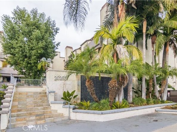 20253 Keswick Street 318, Winnetka (los Angeles) CA 91306