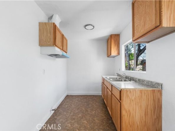 10004 San Fernando Rd, Pacoima (los Angeles) CA 91331