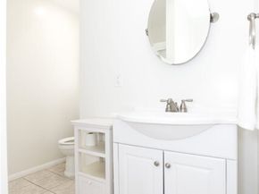 50 Paradise, Carson CA 90745