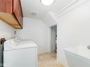 9301 Shirley Avenue 28, Northridge (los Angeles) CA 91324