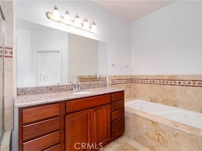 9301 Shirley Avenue 28, Northridge (los Angeles) CA 91324
