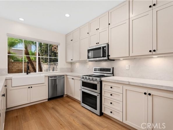 252 Knoll Lake, Mission Viejo CA 92692
