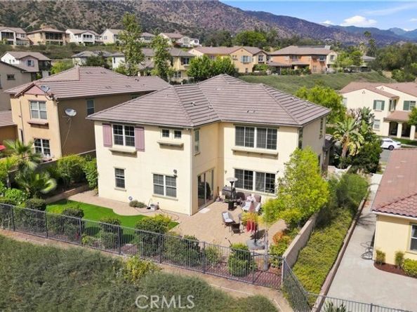 858 E Manresa, Azusa CA 91702