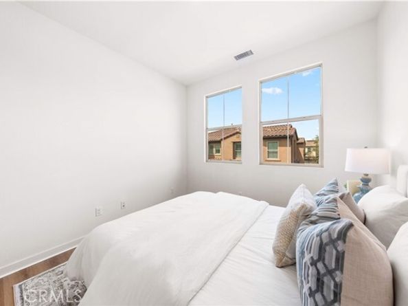 81 Savannah, Lake Forest (el Toro) CA 92630