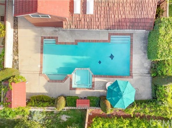 22911 Plainview, Lake Forest (el Toro) CA 92630