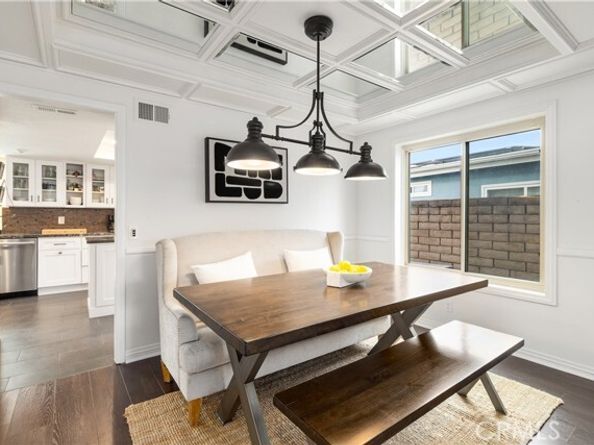 22911 Plainview, Lake Forest (el Toro) CA 92630