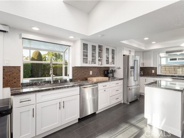 22911 Plainview, Lake Forest (el Toro) CA 92630