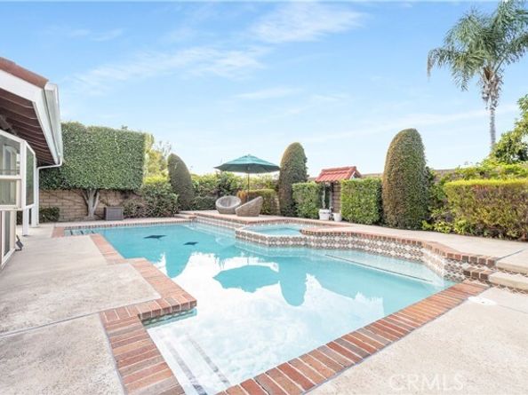 22911 Plainview, Lake Forest (el Toro) CA 92630