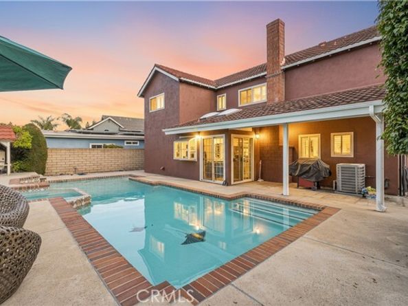 22911 Plainview, Lake Forest (el Toro) CA 92630