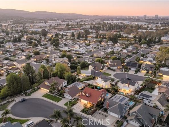 22911 Plainview, Lake Forest (el Toro) CA 92630