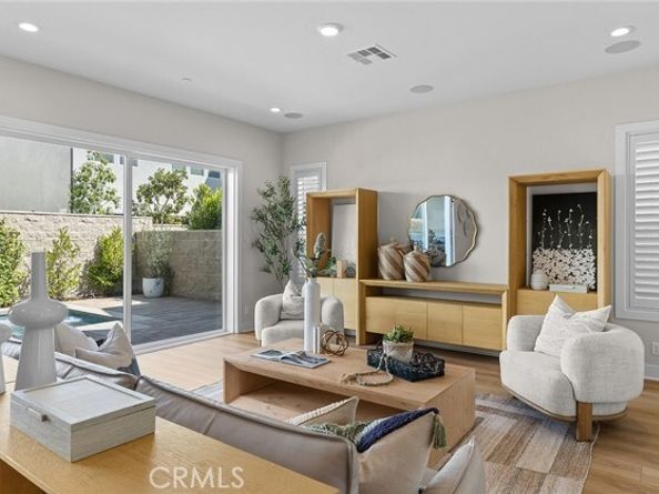 160 Royal, Lake Forest (el Toro) CA 92630