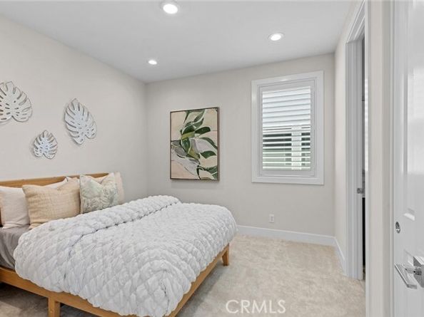 160 Royal, Lake Forest (el Toro) CA 92630