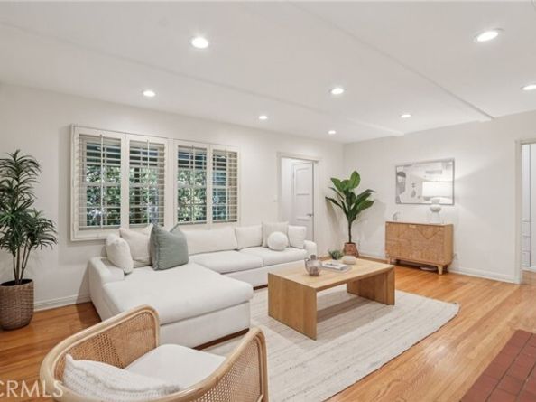 5535 Ranchito Avenue, Sherman Oaks CA 91401