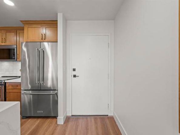 2500 Torrey Pines Rd 305, La Jolla (san Diego) CA 92037