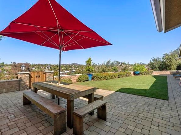 3885 Demus St, San Diego CA 92115