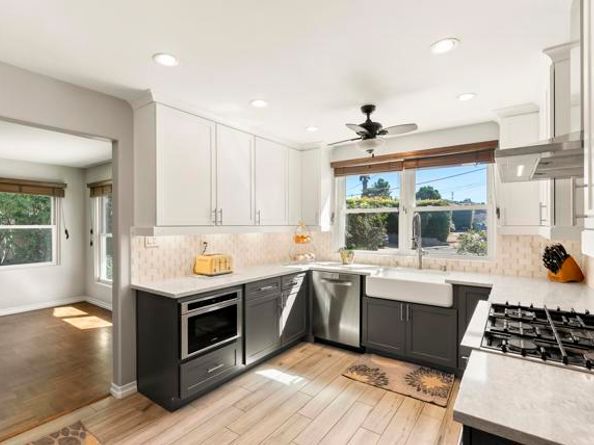 3885 Demus St, San Diego CA 92115