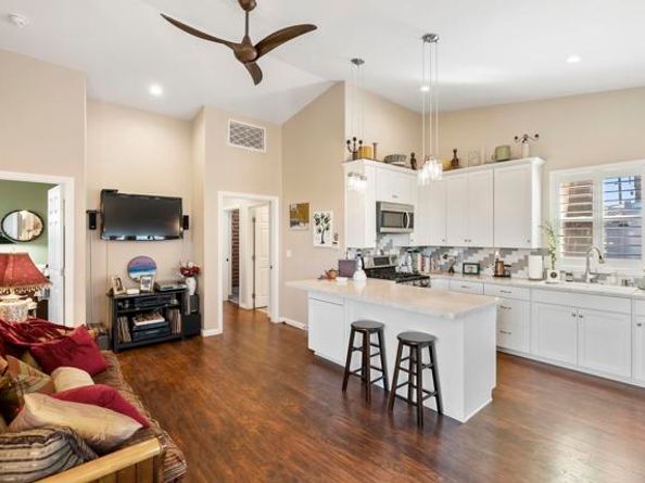 3885 Demus St, San Diego CA 92115