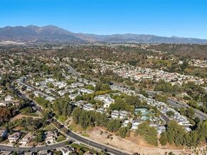 22212 Summit Hill Drive 18, Lake Forest (el Toro) CA 92630