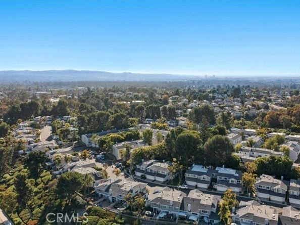 22212 Summit Hill Drive 18, Lake Forest (el Toro) CA 92630
