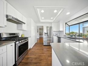 22212 Summit Hill Drive 18, Lake Forest (el Toro) CA 92630