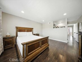 22212 Summit Hill Drive 18, Lake Forest (el Toro) CA 92630