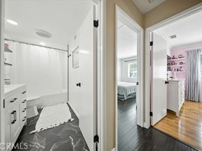 22212 Summit Hill Drive 18, Lake Forest (el Toro) CA 92630