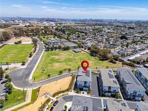 1425 W Sunrise Lane, San Pedro (los Angeles) CA 90732