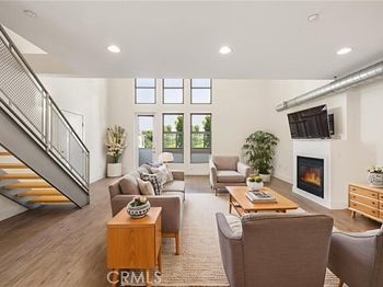 576 S Brea Boulevard