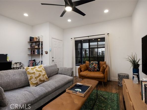 720 W 4th 110, Long Beach CA 90802