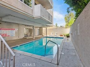 11119 Camarillo St 104, North Hollywood (los Angeles) CA 91602