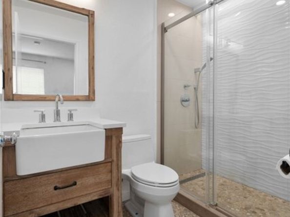 11119 Camarillo St 104, North Hollywood (los Angeles) CA 91602