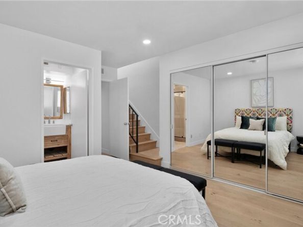 11119 Camarillo St 104, North Hollywood (los Angeles) CA 91602