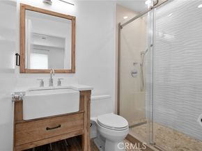 11119 Camarillo St 104, North Hollywood (los Angeles) CA 91602
