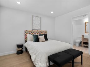11119 Camarillo St 104, North Hollywood (los Angeles) CA 91602