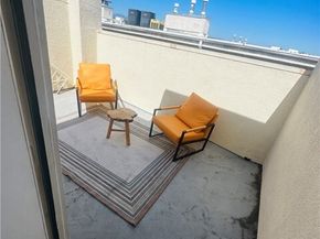 11119 Camarillo St 104, North Hollywood (los Angeles) CA 91602