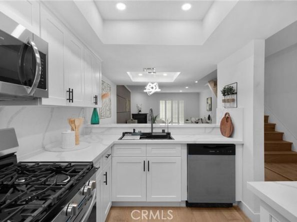 11119 Camarillo St 104, North Hollywood (los Angeles) CA 91602