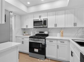 11119 Camarillo St 104, North Hollywood (los Angeles) CA 91602