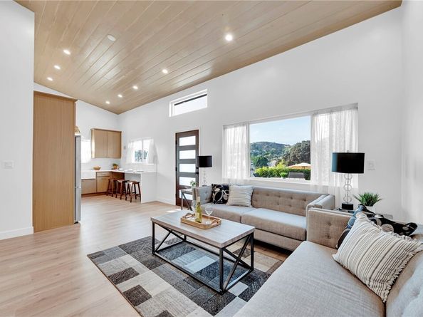 5160 Oakland, Los Angeles CA 90032